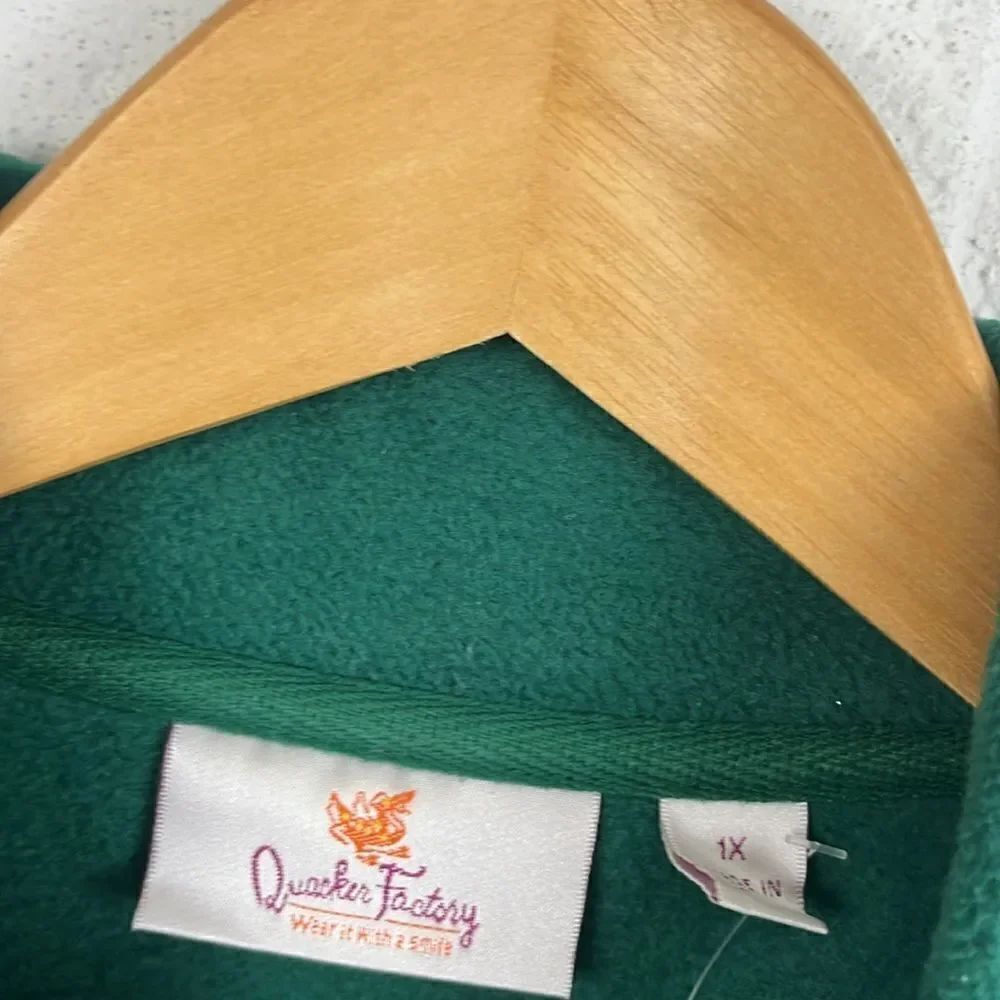 Quacker Factory fleece zip up vest - Picture 2 of 5